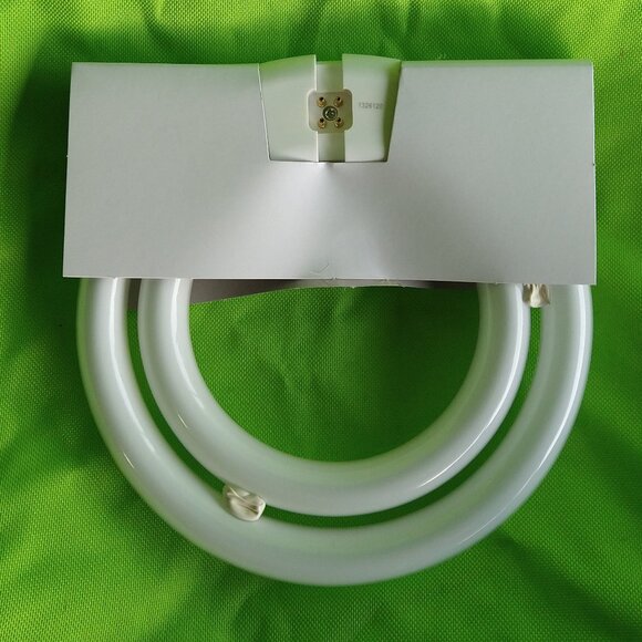 🚨💡3x NEW LISTING 💡🚨Priced to sell ASAP TCP Double Ring round light. - Picture 3 of 7